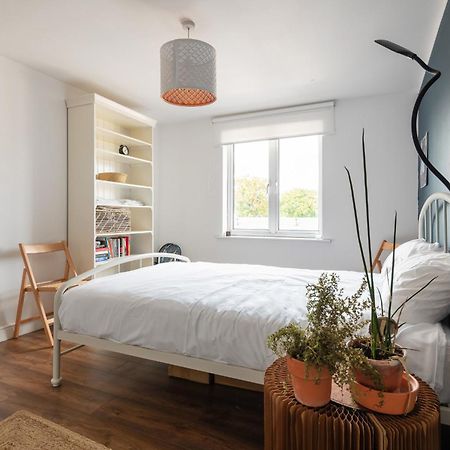 شقة Orange Flat By Lower Regent Canal لندن المظهر الخارجي الصورة